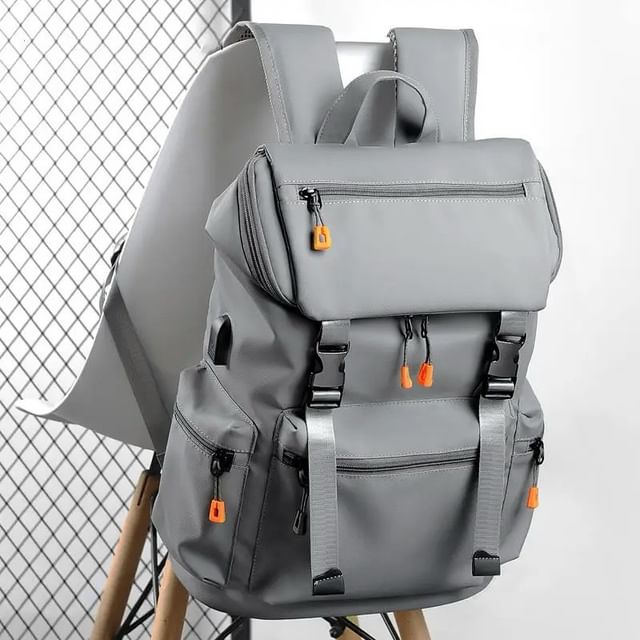 Takeer - Waterproof Polyester laptop backpack

Price:75,000/=Tshs

Call: