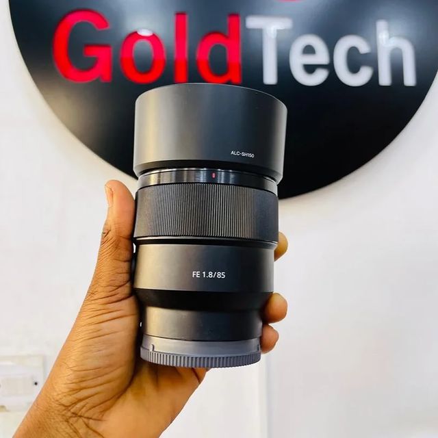 Takeer - SONY LENS FE 85MM

 

CALL 🤳 
📍Tunapatikana pembeni ya kengere ya kanisa la KKKT  kariakoo Dar es salaam 

📍Mtaa wa msimbazi na na magira kanisa...