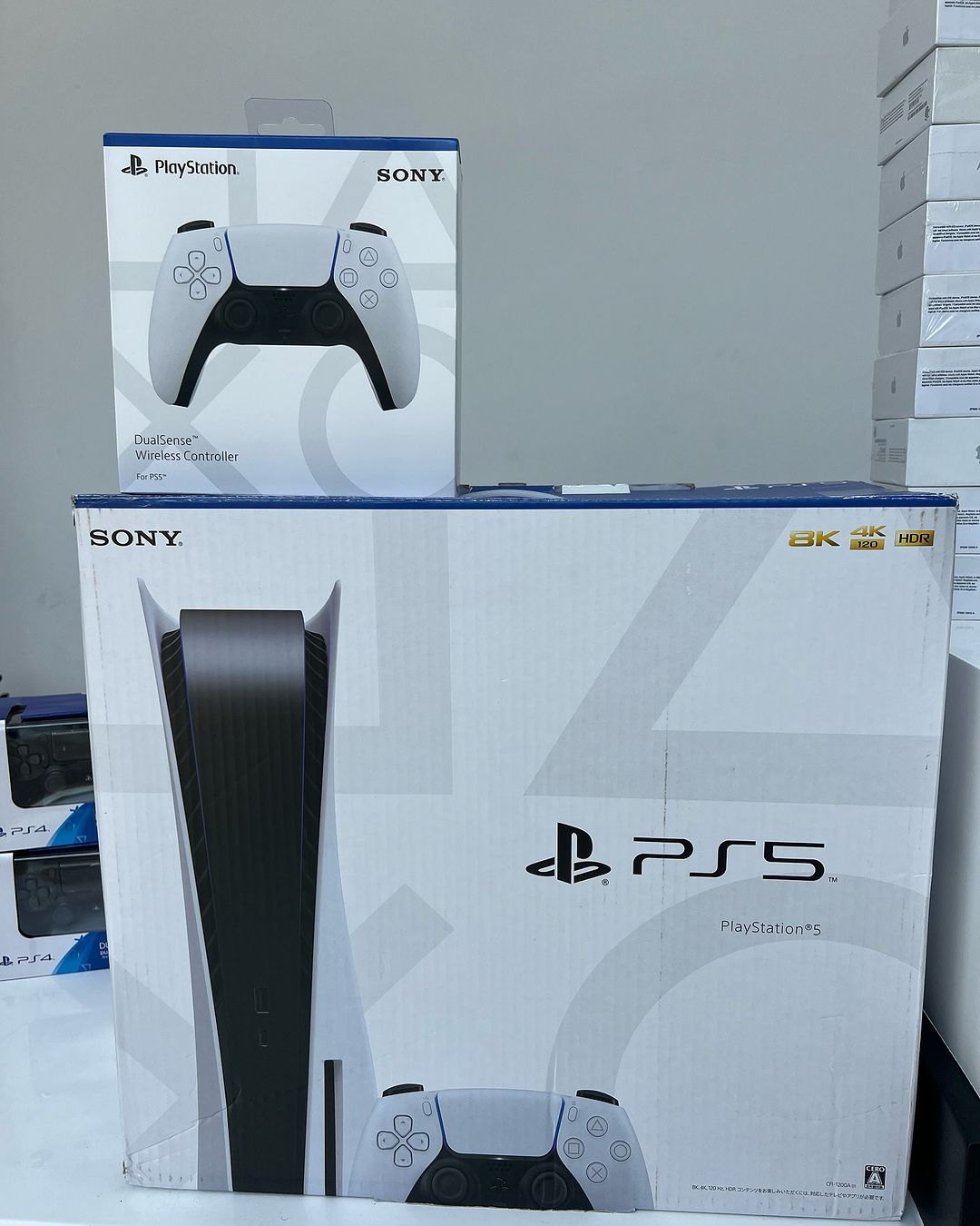 Takeer - Ps5 original with two original controllers available 
Price 1,500,000/=