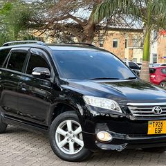 Takeer - •Bei/Price 36.5M🔥
•Contact •TOYOTA VANGUARD (EGF)
•Year 2010
•cc 2360
•Colour Black
•km 48,000
•5 seats
•Back lights white crystal 
•”TRUSTED DEAL...