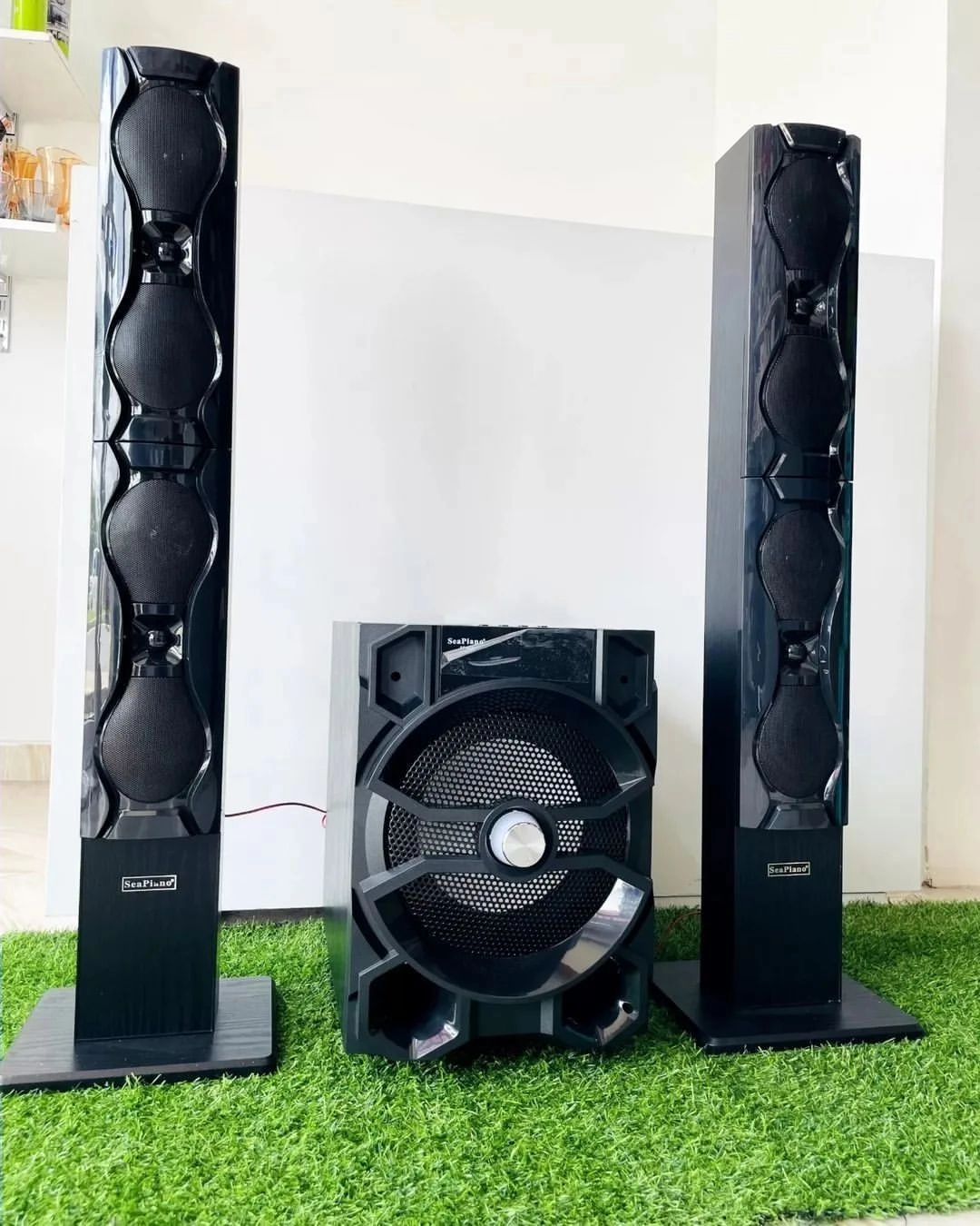 Takeer - SeaPiano Music System Subwoofer 🔊 

( Mziki mkubwa sana )

🔴  Bei Tsh: 390,000/=

______________________________________________

SPECIFICATIONS ...