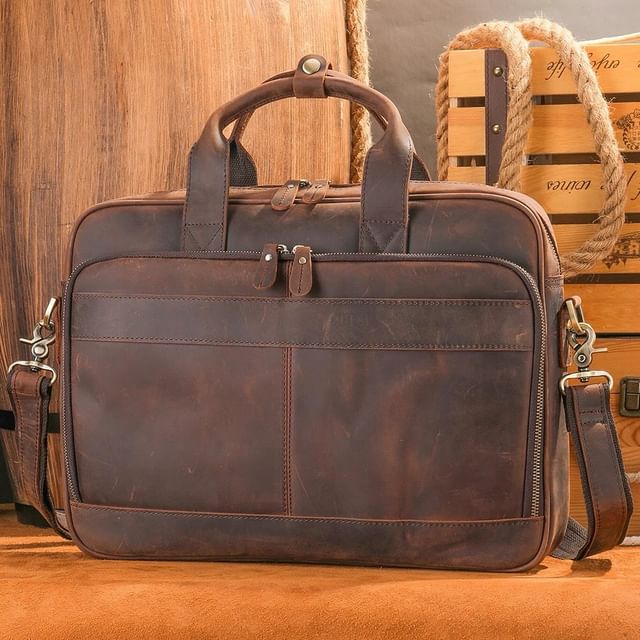 Takeer - Crazy-horse vintage leather laptop handbag

Price:280,000/=Tshs

Call:
Location:Kinondon mwanamboka opp mwanamboka udart bus stop next to traffic l...