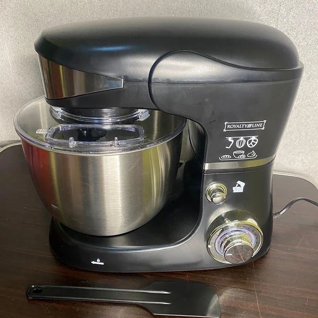 Takeer - 💥STAND MIXER💥

🇩🇰MZIGO TOKA DENMARK 🇩🇰

✅️ HII NI MACHINE YA KUKANDA UNGA

✅️ INAKUJA NA MIPINI 3 YA CHUMA

✅️ BRAND: ROYALTY LINE 

✅️ LITA ...