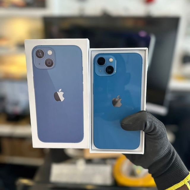 Takeer - *iPhone 13 Plain 128GB*
*Face id and True tone✅*
*Battery Health 81%*
*Price: 1,200,000/-Tsh*

Tupigie simu 
Tupo Jengo la China Plaza Kariakoo Duk...