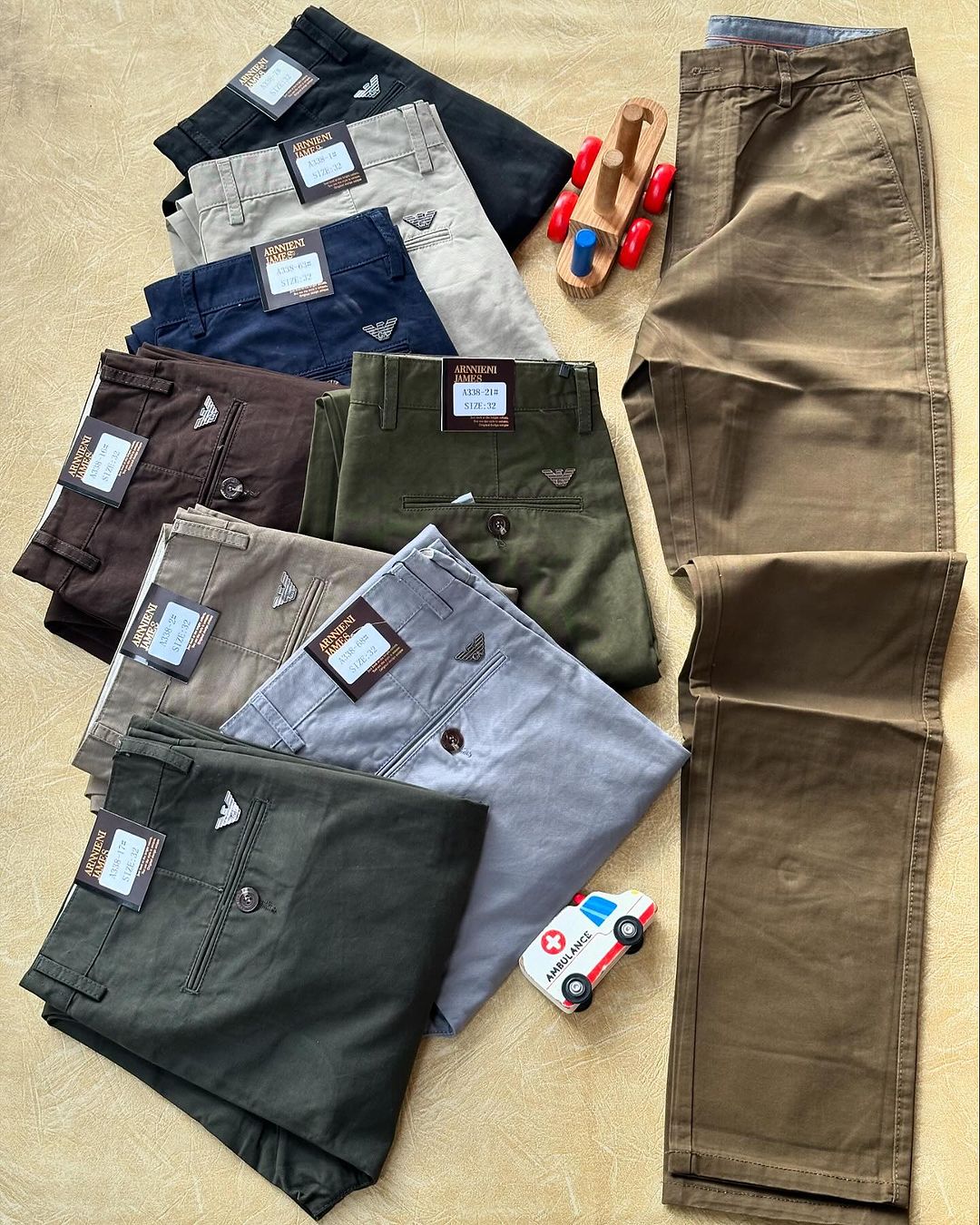 Takeer - •Kadeti ngumu kali quality sana🤗
•Size 30 hadi 40
•Bei yake ni 25,000/= 😋
•WhatsApp/📞 📍K/Koo, mtaa wa MUHONDA na MANYEMA bango limeandikwa ANOJ...