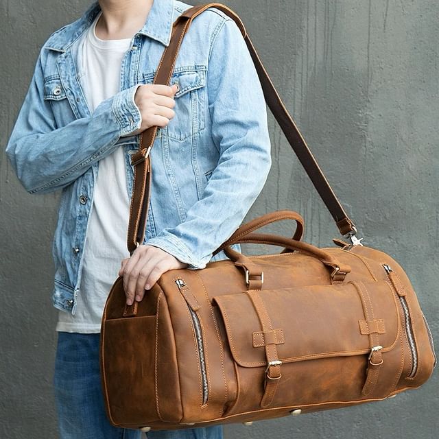 Takeer - Crazy horse leather Duffle bag with shoes amd laptop compartment available in brown colour(RAHASCOLEATHER brand)

Price:350,000/=Tshs

Call:
Locati...