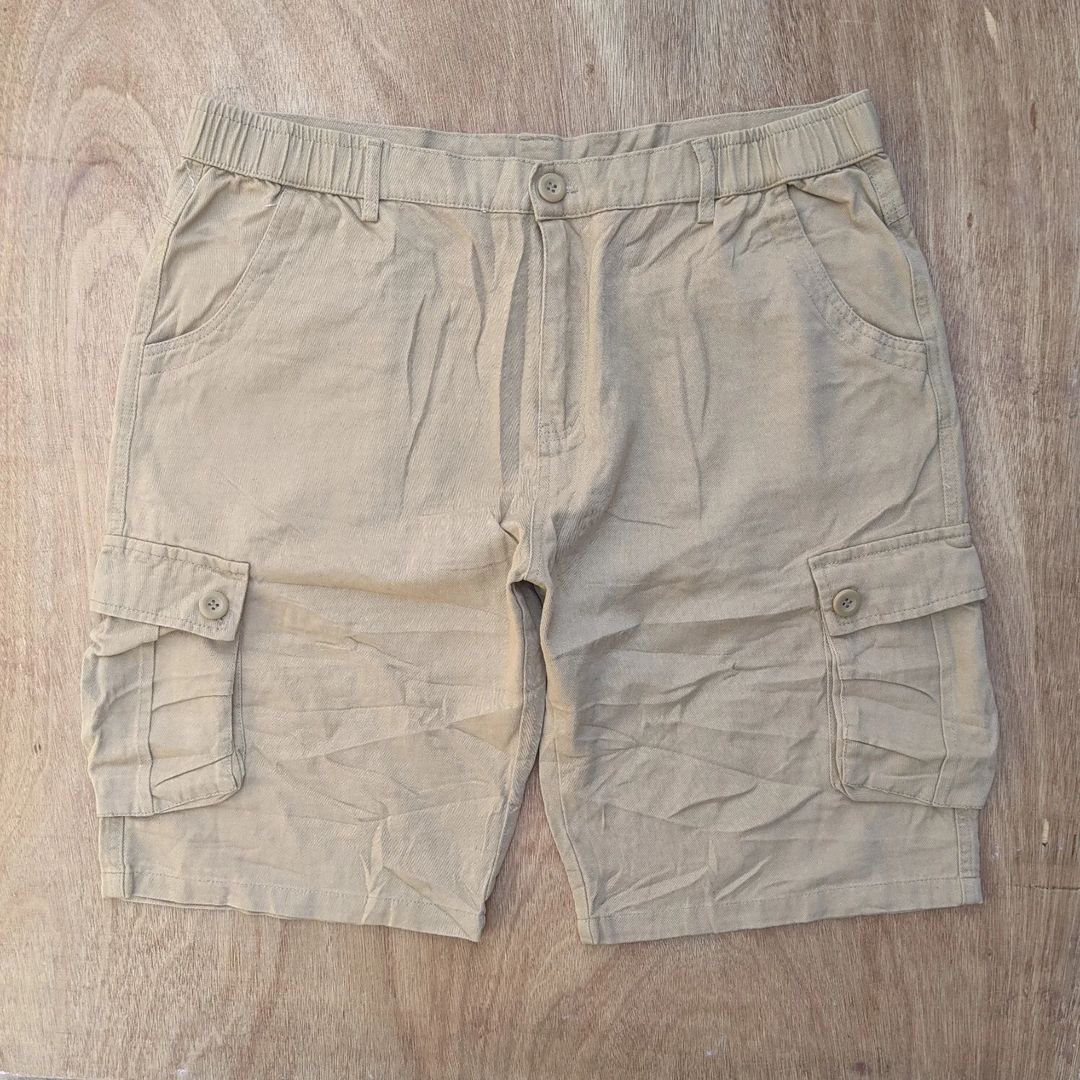 Takeer - Size 36,
Price, 20,000/=