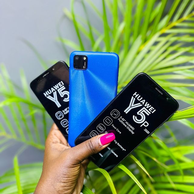 Takeer - ✅Huawei Y5p

✅Gb 64 ram 4

✅Battery 3020

 ✅Bila box

✅Free cover 

✅Free charge 

✅Free protector

Bei: 120,000/=

Tunapatikana Kariakoo uhuru na ...