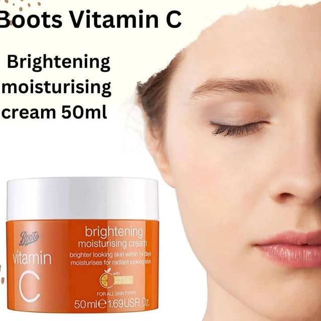 Takeer - BOOTS VITAMIN C BRIGHTENING MOISTURIZING CREAM.
👨‍🦯for all skin types.
👨‍🦯kusoftisha usoni.
👨‍🦯inatoa dull skin.
👨‍🦯haichubui kabisa .
👨‍�...