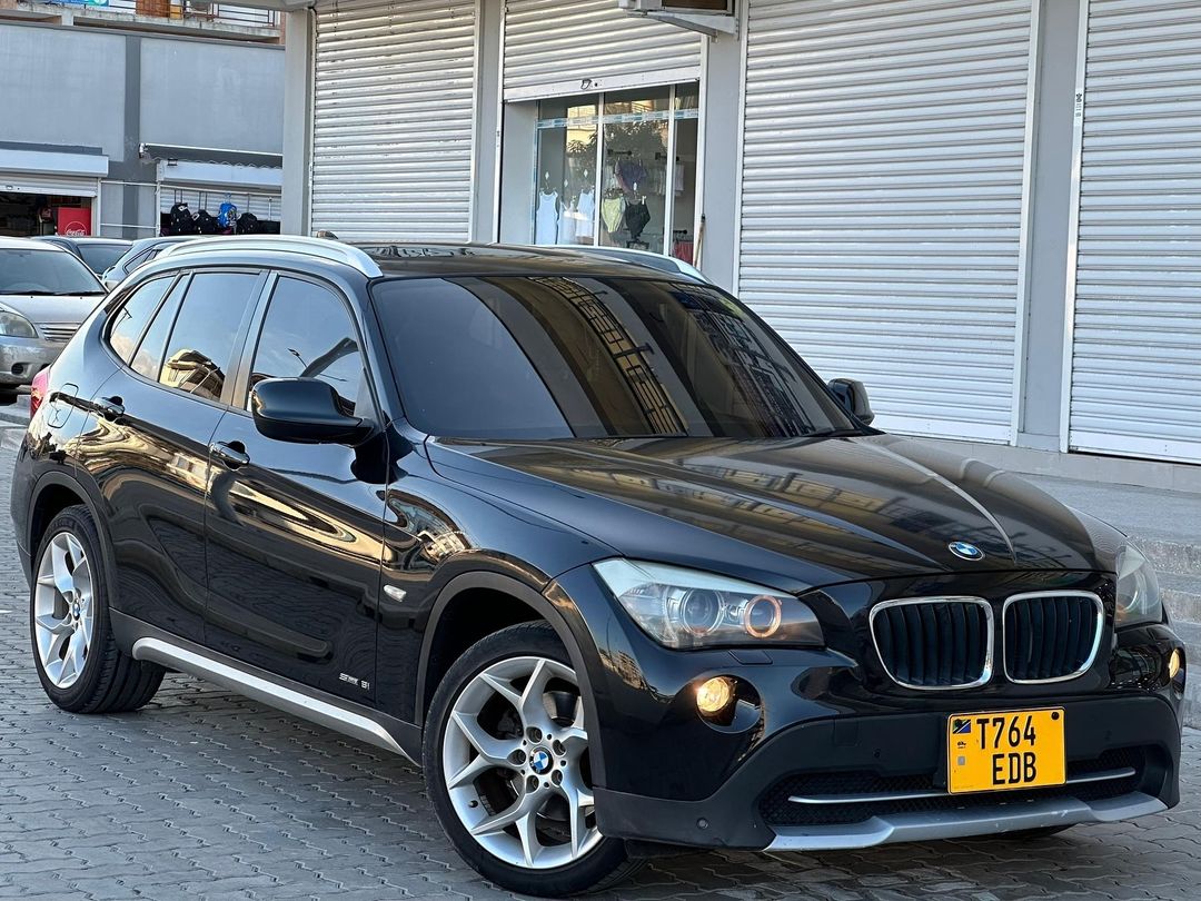 Takeer - •Bei/Price 22.8M🔥
•Contact •BMW X1 (EDB)
•Year 2010/11
•cc 1990
•km 95,000
•Leather seats
•Full option steering
•Sunroof✅
•Navigation screen
•Colo...