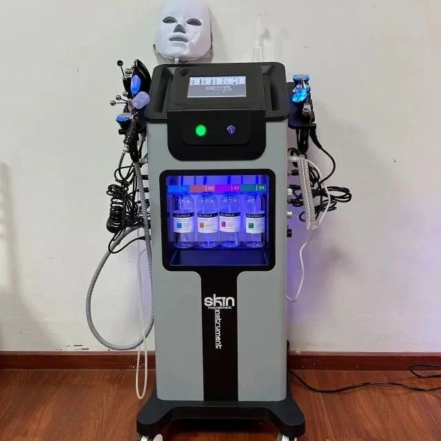 Takeer - New arrivals 🔥🔥
HYDRO FACIAL MACHINE 11 IN 1
peleka kushoto kuona zaidi.
.
.call or Whatsapp Delivery ipo, mikoani tunatuma