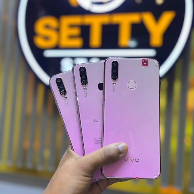 Takeer - Vivo Y17
✅Gb256
✅Ram8
✅Camera nzuri
✅Battery 5000mAh
💰Bei 170,000/=
☎️Call/text 
Tunapatikana kariakoo mtaa wa Uhuru na msimbazi📍