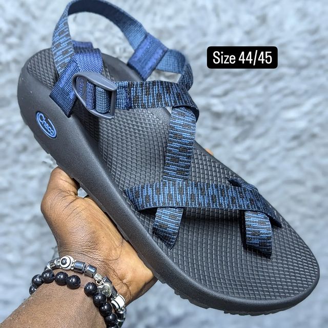 Takeer - Size 44/45 price 280,000. WhatsApp☎️  
📍KARUME ILALA ✅ AVAILABLE.  NO FREE DELVERY.  & WhatsApp    Follow 