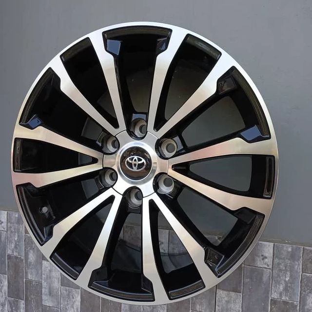 Takeer - Size 19" For
▪︎Prado, Hilux, Fortuner
▪︎Surf, Ford Ranger, Ford Everest
 
Call/Whatsapp
