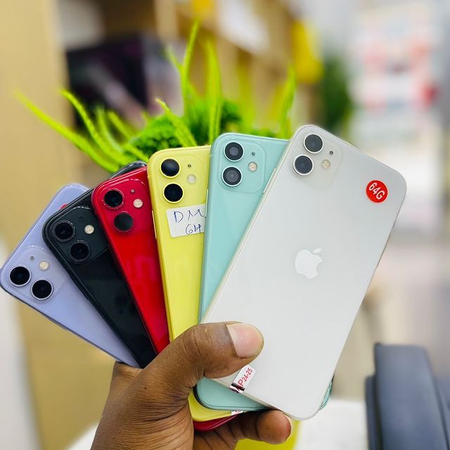 Takeer - Iphone 11 plain

64gb 550,000/-

128gb 600,000/-

☎️ 
📍Tupo Jengo la China Plaza Duka namba 112 Floor ya 1