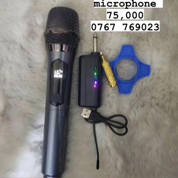 Takeer - single wireless microphone 
tsh 75,000 
call 