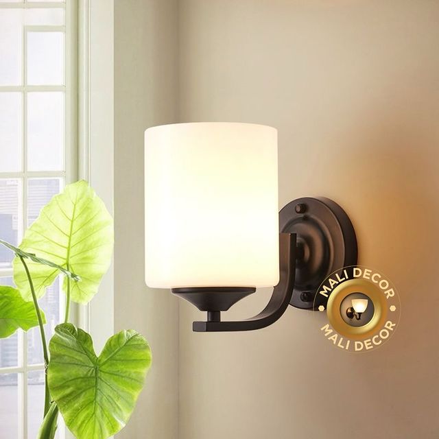 Takeer - WALL LIGHT INDOOR ✨🍒✨
Ni very classic light
Inatumia bulb za kawaida El27
APPLICATION 
Sitting room , dining, bedroom, apartment, kitchens,restaur...