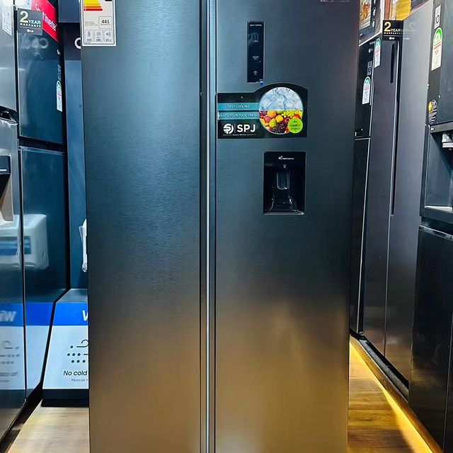 Takeer - 🤩 *BACK IN STOCK* 🤩

SPJ REFRIGERATOR  SIDE BY SIDE

MODEL RF-BIU719C
550Ltrs
Bei 2,000,000

Call or WhatsApp 

FEATURES
1. No frost
2. Side by s...