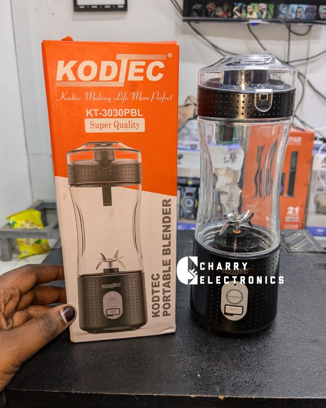 Takeer - 🍹KODTEC PORTABLE RECHARGEABLE BlenderJug Inaujazo Ml 380🔥🔥
🔹Inamfumo wa usb wa kucharge 
🔸Blender kwa ajili ya matumizi ya nyumbani, ofisini n...