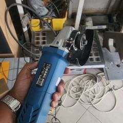 Takeer - Wickes UK Angle Grinder 4.5"
900W 12,000RPM Disk 4.5"/115mm 
Mashine mpya kwenye Box
Bei 150,