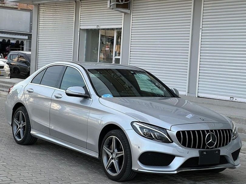 Takeer - •Bei/Price 49M🔥
•Contact •Mercedes Benz 
•C-Class 200 AMG
•Cc: 1990
•Color: Silver
•Year : 2014
•Mileage: 78,000km
•Sport Rims 
•Fuel:  Petrol
•Le...