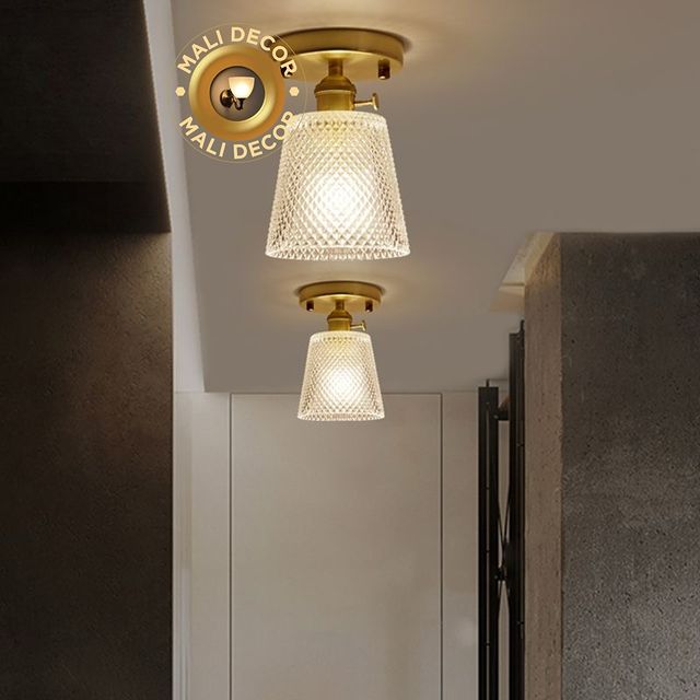 Takeer - PENDENT LIGHT 💎✨🍒
Ni very classic light
Special light 😇
APPLICATION 
Sitting room , dining, bedroom, apartment, kitchens,restaurant, hotel, shop...