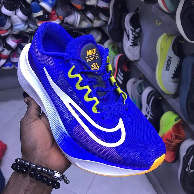 Takeer - ❌❌ sold ❌ Size 43 price 155,000. WhatsApp☎️  
📍KARUME ILALA ✅ AVAILABLE.  NO FREE DELVERY.  & WhatsApp    Follow 