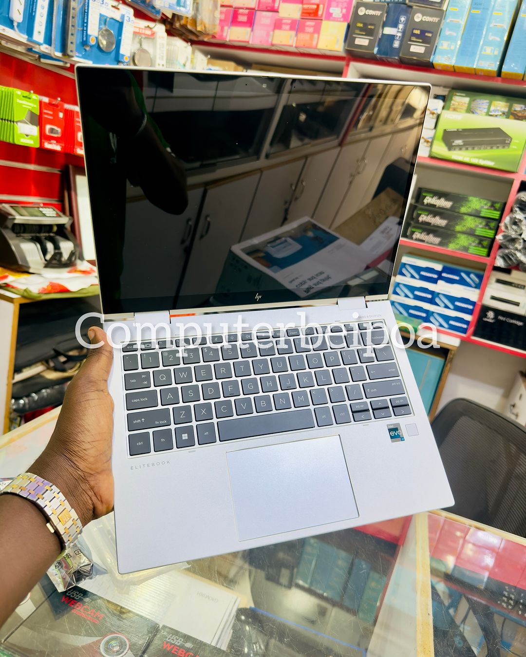 Takeer - HP ELITEBOOK 830 G10 TOUCH X360 BEI 2.2m🔥🔥🔥2024 MODEL AVAILABLE HII INAKUJA NA PEN KABISA 
UNAPATA NA FREE BAG + FREE MOUSE WAHI
Brand	
HP
Gener...