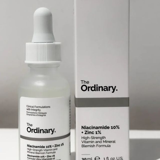 Takeer - THE ORDINARY NIACINAMIDE 10%+ZINC 1%
👨‍🦯Is a solution for balancing oil production in the skin
👨‍🦯inasaidia kubalance uzalishaji wa mafuta kwen...