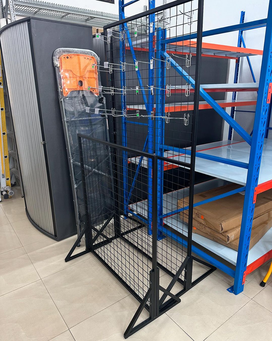 Takeer - Wire Stand - Double Side (Hooks available)
200x100
110x100

Hooks available 

HOME Storage & Hardware Solutions
A one-Stop shop for Supermarket She...