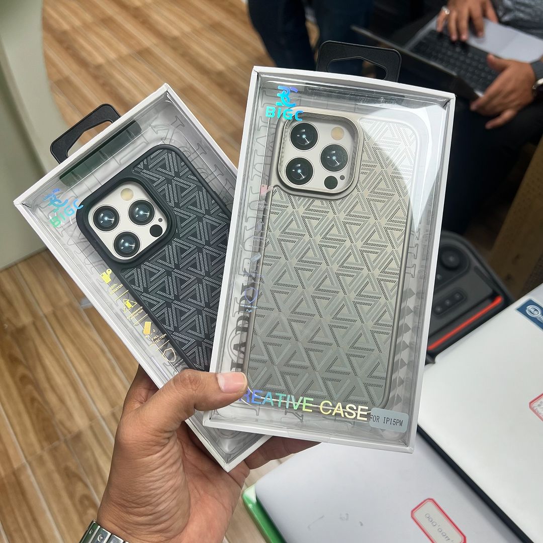 Takeer - Swipe Right!
 New cases available nkw for 15 , 15 Pro & 15 Pro Max only for 30,000/- Tzs
Call/whatsapp: 