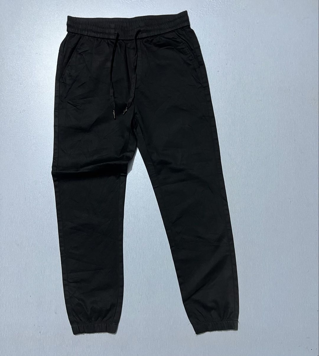 Takeer - Jogger pants🔥🔥 👉Size :32
 
◽️Price : Tshs 25,000 

◽️📲/Whatsapp  

◽️📍📍Location: Mlimani City Nearby Kakobe church.