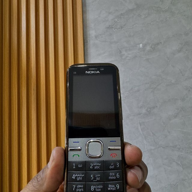 Takeer - Nokia C5 single line bei 90000