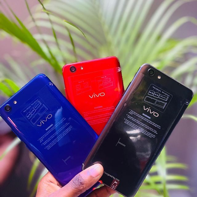 Takeer - Vivo Y71
✳️Gb128
✳️Ram6
✳️Android version 8.1.0
✳️Battery3360mAh
✳️Camera nzuri
💰140,000/=
 ☎️Call/text 
Tunapatikana kariakoo mtaa wa Uhuru na ms...