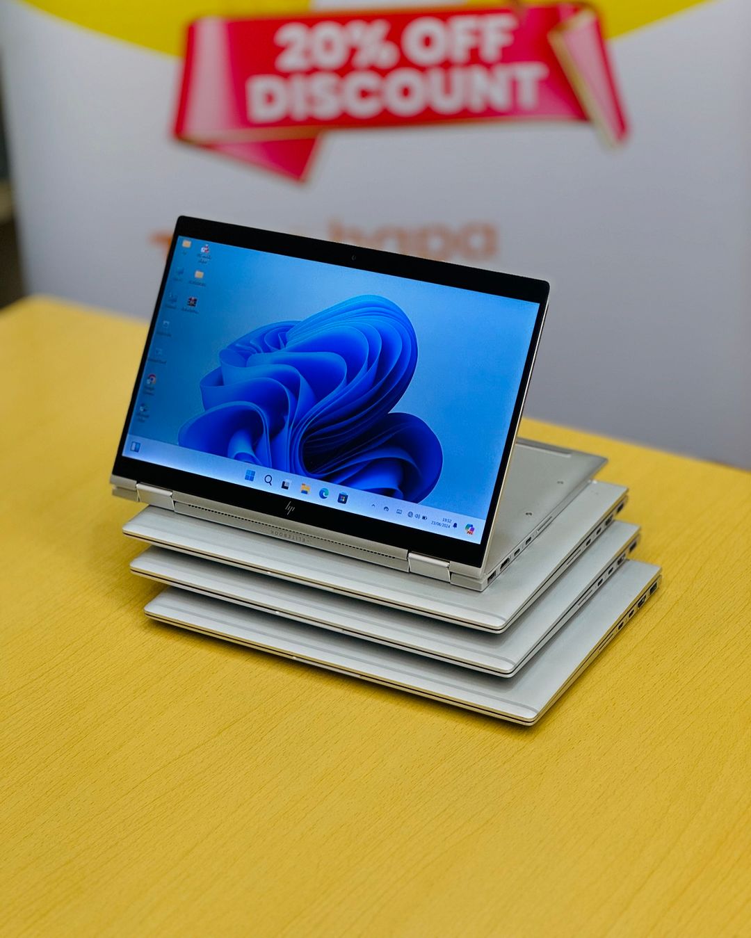 Takeer - Hp Elitebook x360 1040 G6

price Tsh 1,400,000/= only
__________________________________________

✅free bag 💼 
✅free wireless mouse 
✅free softwar...