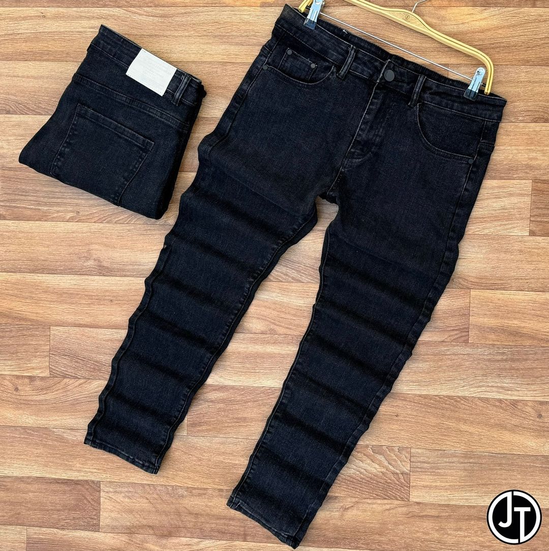 Takeer - Plain Denim Jeans Available.|Slimfit Stretch.
Size.|__________________________________________________
Price 30,000/=Tsh
Calls/watsapp 📞
_________...