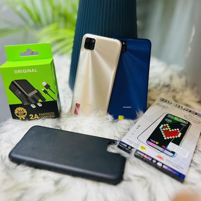 Takeer - ✅Huawei Y5p

✅Gb 64 ram 4

✅Battery 3020

 ✅Bila box

✅Free cover 

✅Free charge 

✅Free protector

Bei: 110,000/=

Tunapatikana Kariakoo uhuru na ...