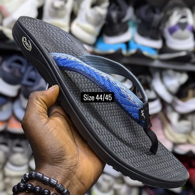 Takeer - Size 44/45 price 170,000. WhatsApp☎️  
📍KARUME ILALA ✅ AVAILABLE.  NO FREE DELVERY.  & WhatsApp    Follow 