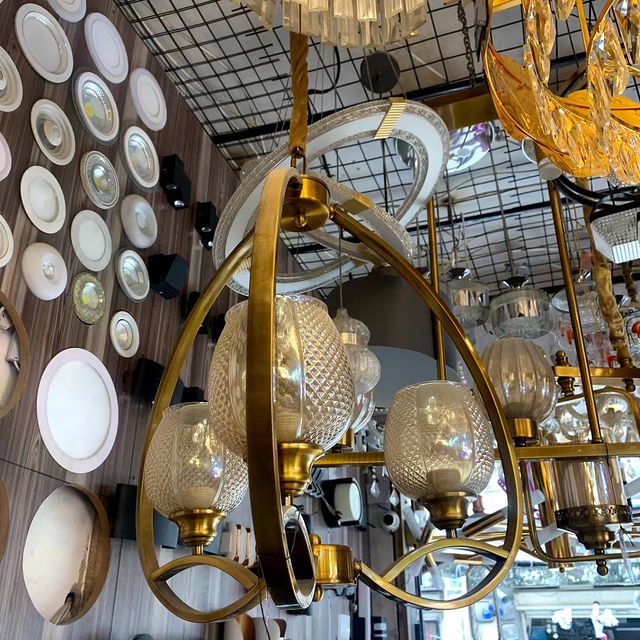 Takeer - Pendat Ceiling light ( Inatumia bulb ) Available  

• Taa hii Unafunga Sebureni, Chumbani, Dining room, Ofisini, Dukani, Restaurant, Saloon, Studio...