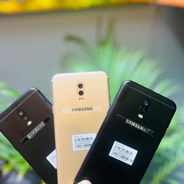 Takeer - Samsung galaxy C8
❇️Gb128
❇️Ram6
❇️Camera nzuri
❇️Inatunza chaji 
❇️Battery 3000mAh
💰Bei 180,000/=
📞Call/WhatsApp 
Tunapatikana kariakoo mtaa wa ...