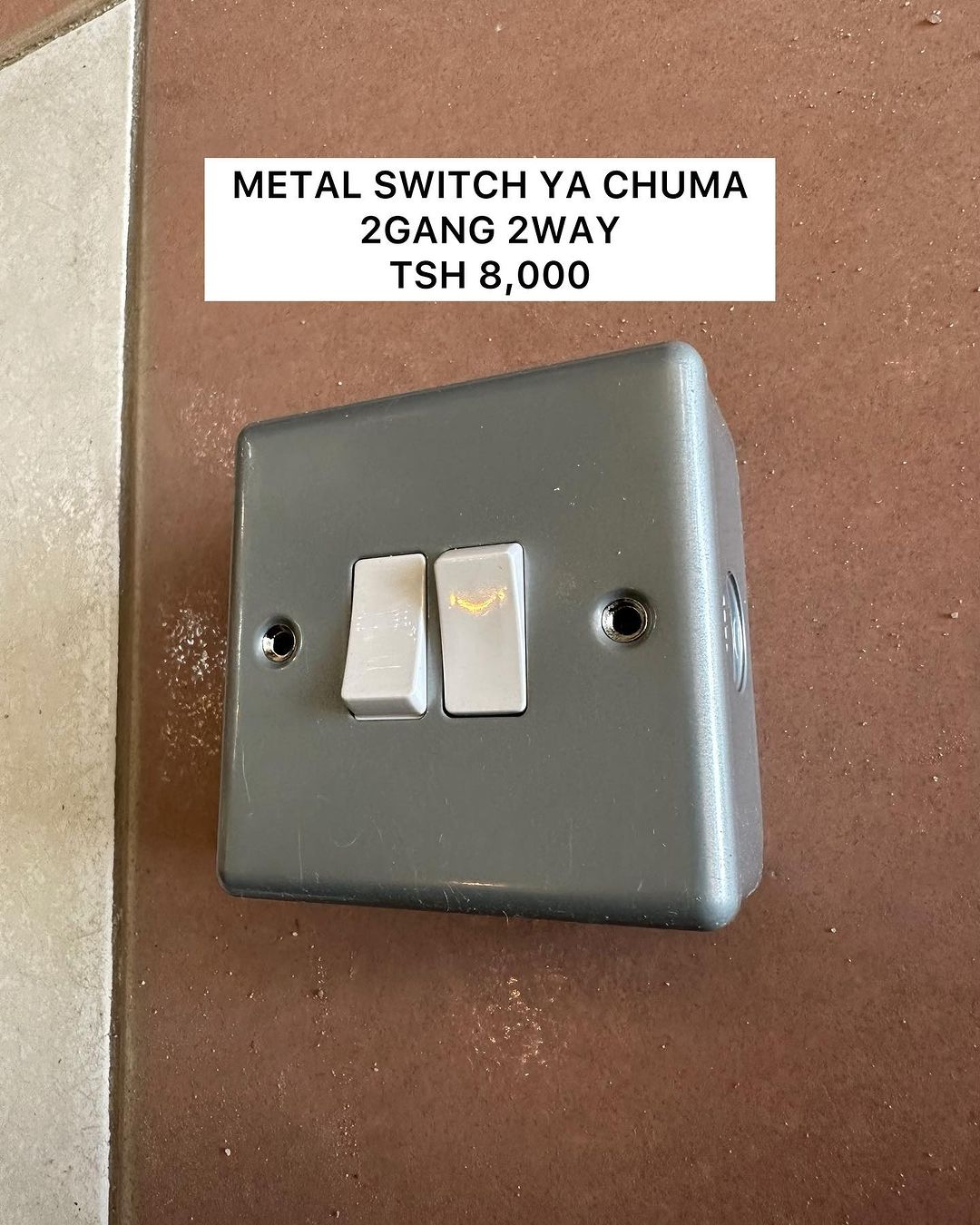 Takeer - METAL SWITCH ZA CHUMA ZIPO
2GANG 2WAY

BEI TSH 8,000

WASILIANA NASI 
SIMU NAMBA  NAMBA #
LOCATION 
TUPO SINZA KOMANYOLA 
SHEKILANGO ROAD 

MKOANI ...