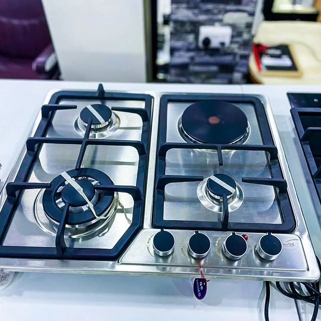 Takeer - Mr uk gas cooker table top 
Warranty 2year 
Price 👉 255000
Jiko la mezani 
Jiko alihitaji kiberiti kuwasha 
Free delivery 🚚 
Call me 📞 #📞#