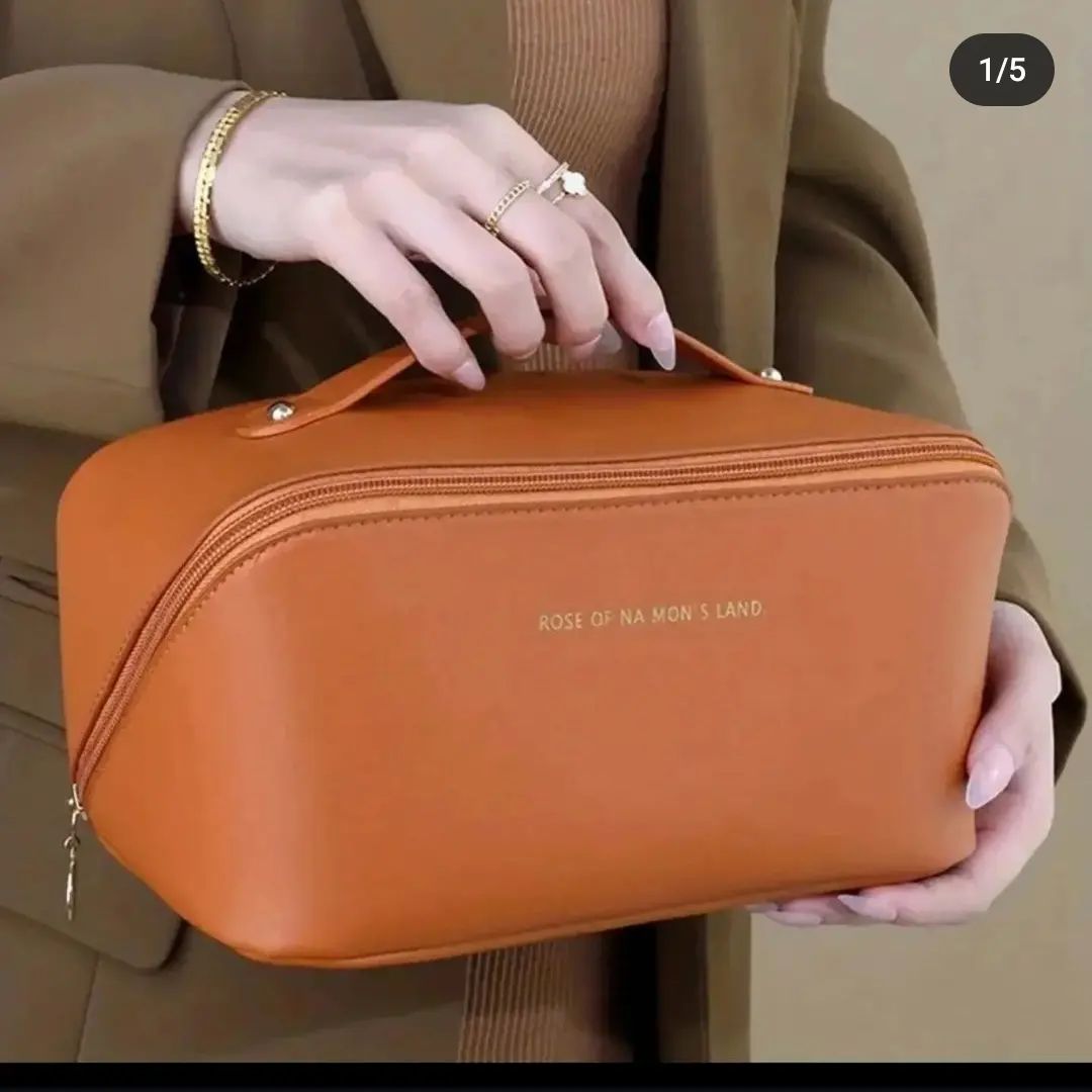 Takeer - Cosmetics bags
Price 