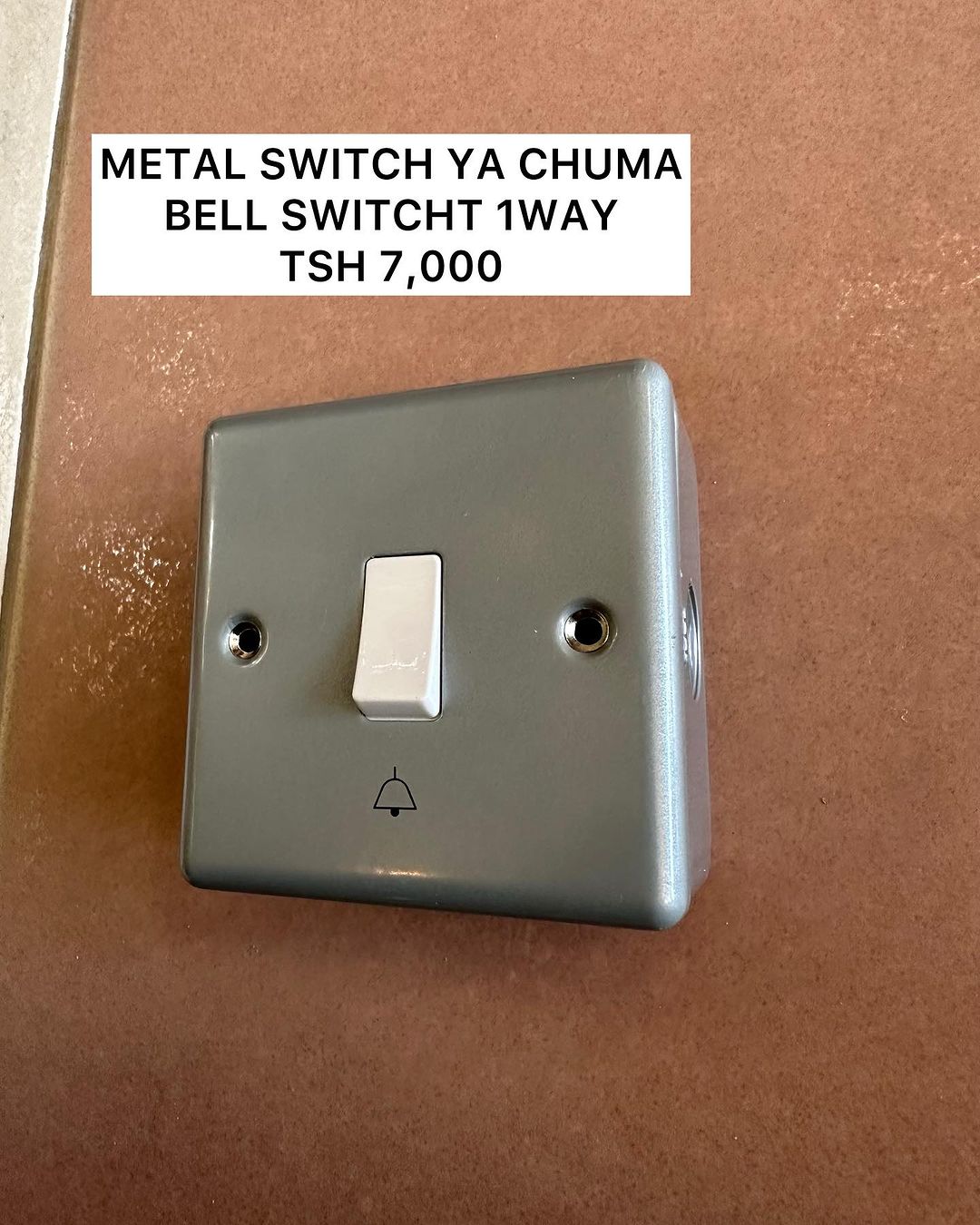 Takeer - METAL SWITCH ZA CHUMA ZIPO
SWITCH YA KENGELE 1GANG

BEI TSH 7,000

WASILIANA NASI 
SIMU NAMBA  NAMBA #
LOCATION 
TUPO SINZA KOMANYOLA 
SHEKILANGO R...