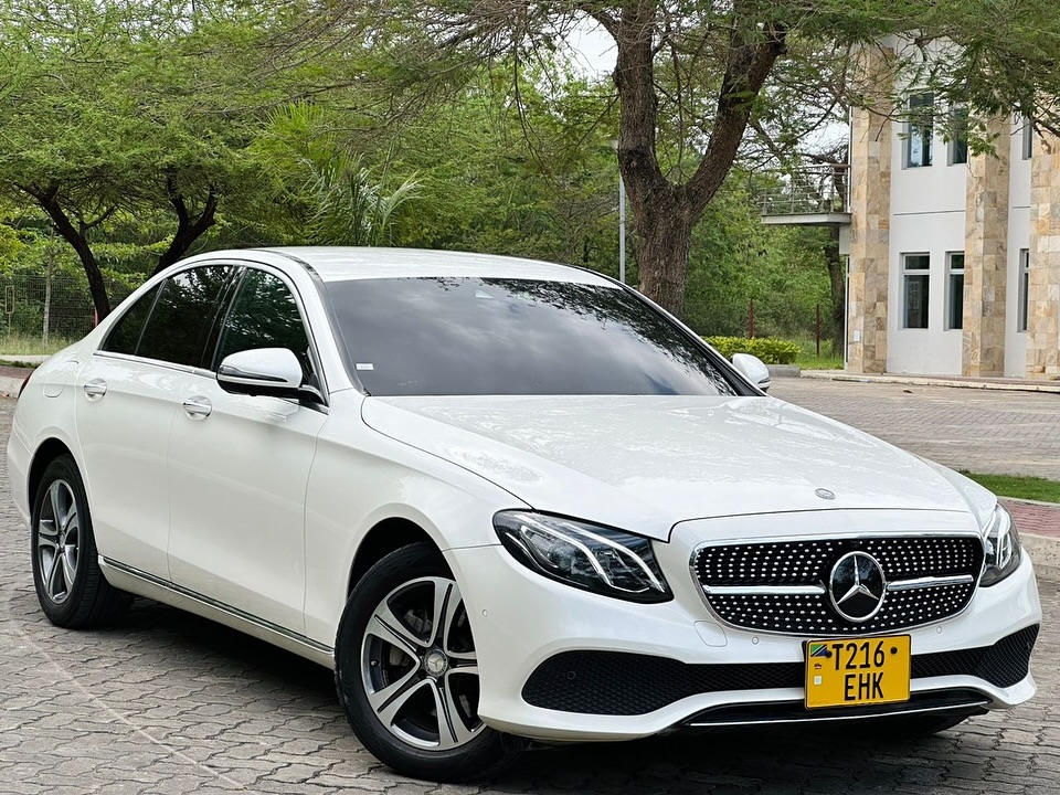 Takeer - •SOLD❌Bei/Price 54M🔥
•Contact •Mercedes E CLASS 
•Year: 2016
•CC:1990
•Fuel:Petrol
•Color:white
•milleage:55,900km
•360 cameras
•12.3 full HD scre...