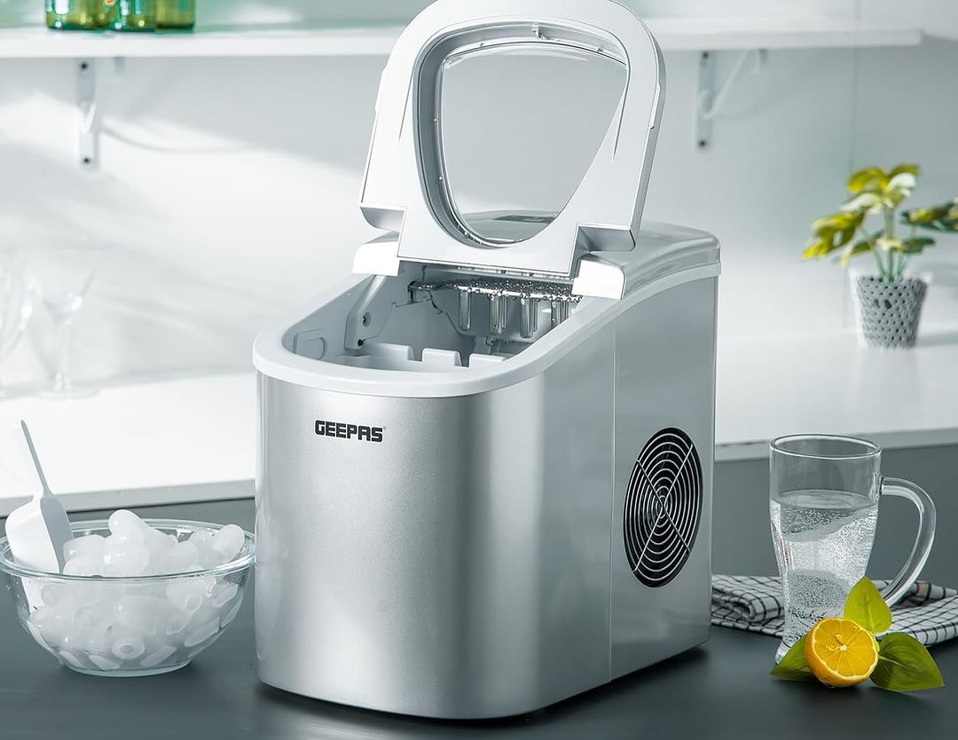 Takeer - Portable Automatic Ice Maker available 

🔹 Function Capacity : Upto 24kg ice cubes in 24hrs
🔹Capacity : 2L
🔹Automatic turn off Function: When wa...