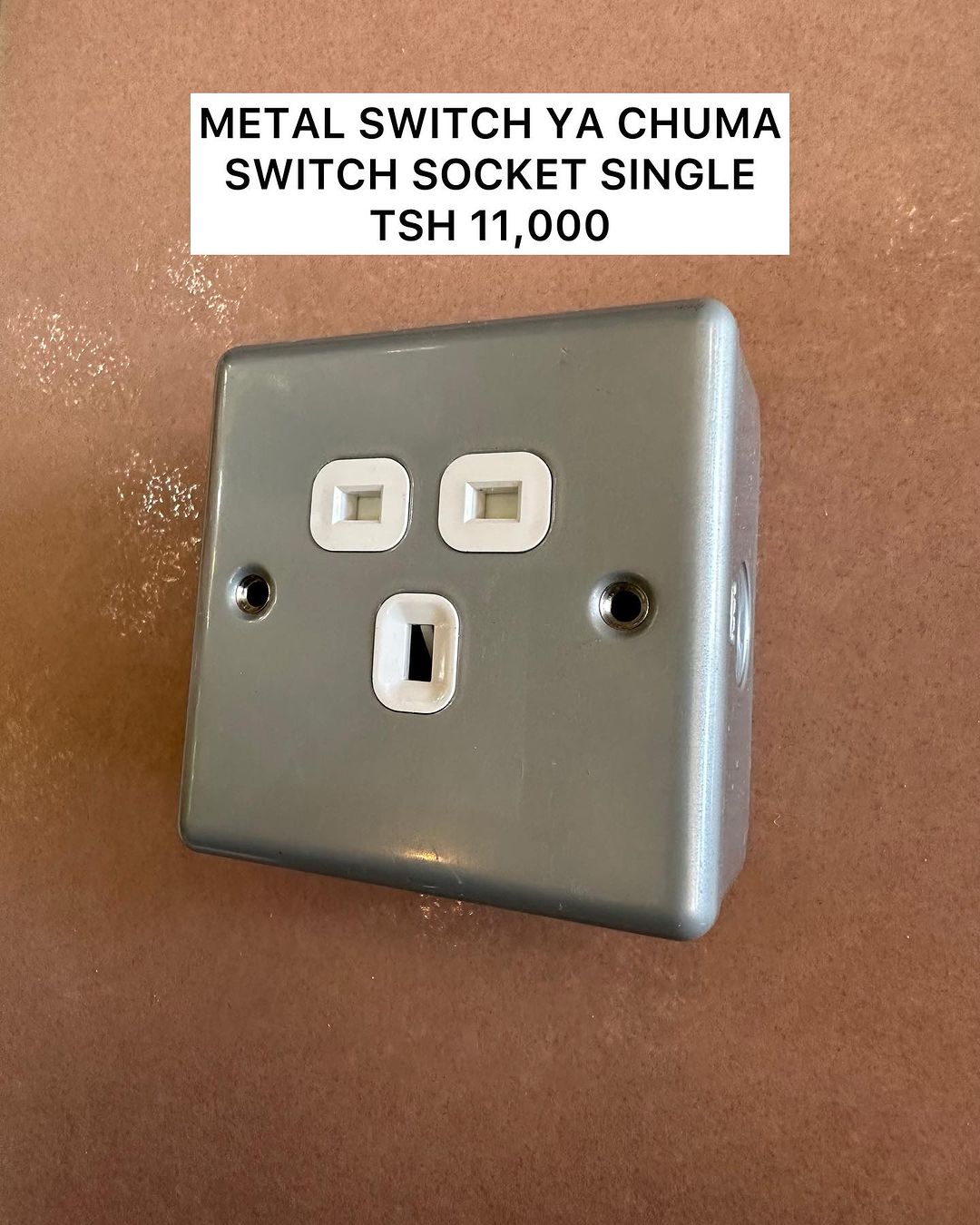 Takeer - METAL SWITCH ZA CHUMA ZIPO
SWITCH SOCKET SINGLE

BEI TSH 11,000

WASILIANA NASI 
SIMU NAMBA  NAMBA #
LOCATION 
TUPO SINZA KOMANYOLA 
SHEKILANGO ROA...