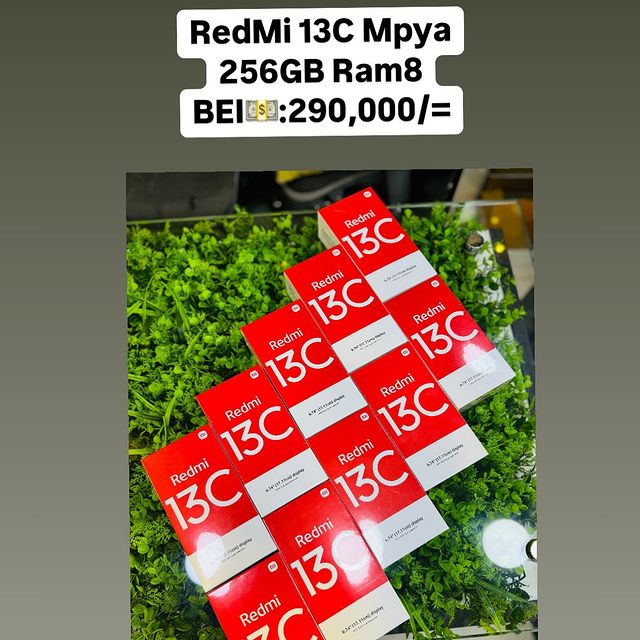 Takeer - BEI IMESHUKAAAA!!!!
RedMi 13C

Storage: 256gb
Ram: 8
Battery 🔋:5000mAh
Camera🔥: 50MP
Laini mbili(2Sim cards)✅
Condition: Fullbox📦

PRICE💵: 290,...