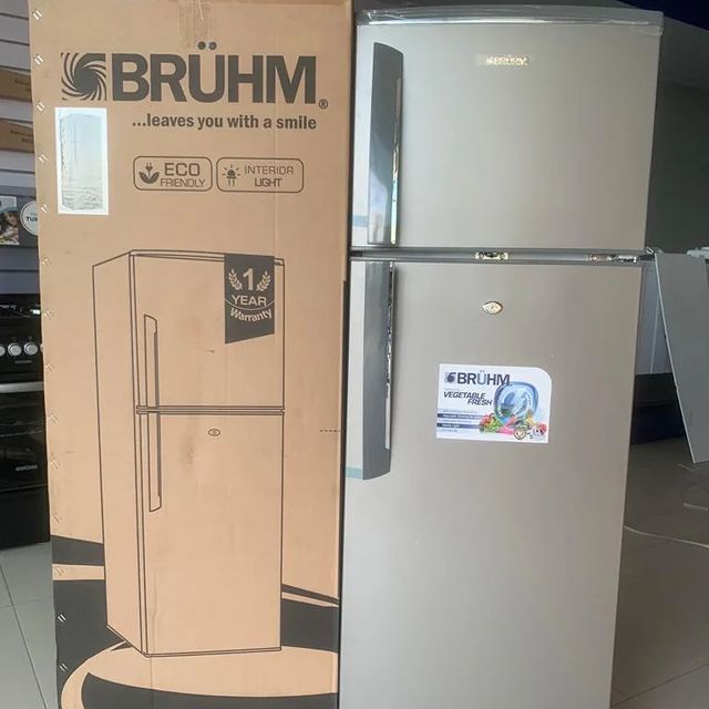 Takeer - BRUHM FRIDGE( SILVER ) L 208..
Price...750,000