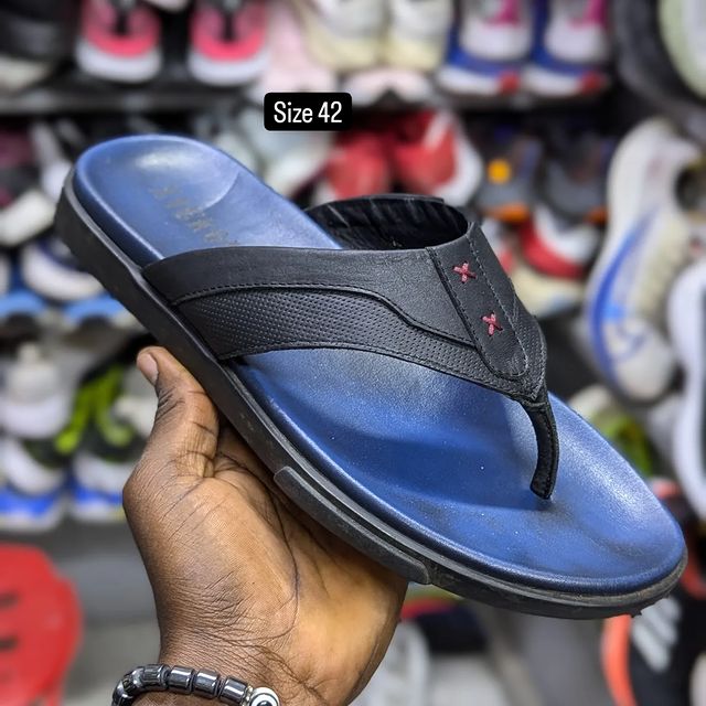 Takeer - Size 42 price 85,000. WhatsApp☎️  
📍KARUME ILALA ✅ AVAILABLE.  NO FREE DELVERY.  & WhatsApp    Follow 